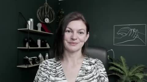 Vivian online show from 06/16/26, 05:21