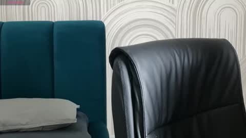 Vivian Evans online show from 10/14/25, 12:55