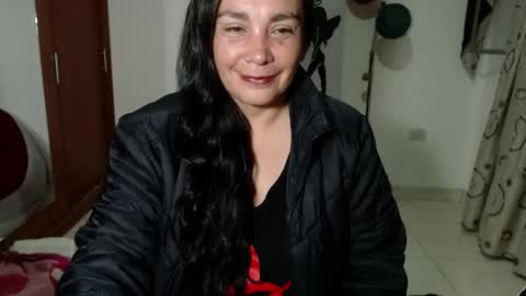Snapshot of vivian_milf_paint chatting on 10/07/25, 03:14 vivian_milf_paint online show from 10/07/25, 03:14