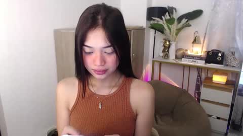 Vivian online show from 09/24/25, 11:41