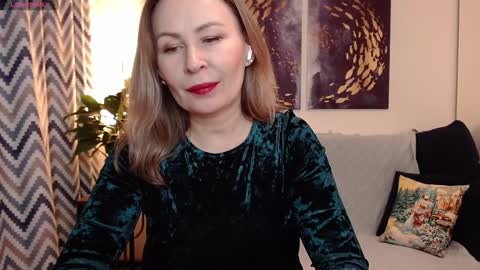 Vivian online show from 01/19/25, 04:25