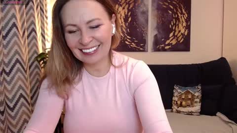 Vivian online show from 02/21/25, 06:04