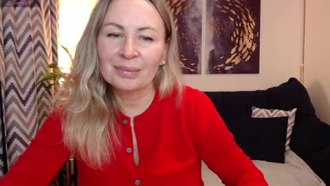 Vivian online show from 10/12/25, 05:45