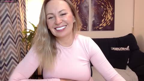 Vivian online show from 11/07/25, 04:51