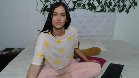 instagram Viviana73215 online show from 04/29/26, 12:20