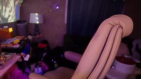 Vivi online show from 04/21/26, 02:51