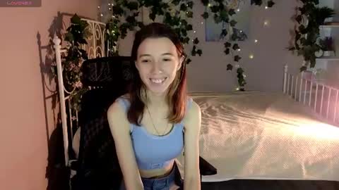 Snapshot of vivianbrooks_ chatting on 08/04/26, 06:10 Viv online show from 08/04/26, 06:10