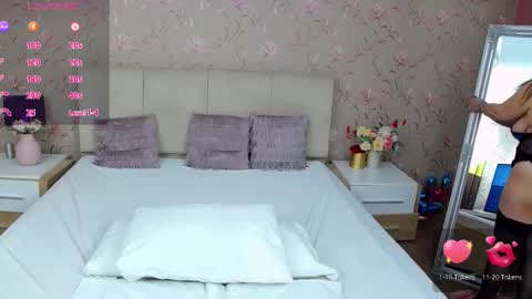 Snapshot of viviankiss chatting on 10/10/25, 06:56 Vivian online show from 10/10/25, 06:56