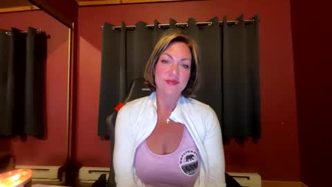 VivianLuxe online show from 10/25/25, 02:08