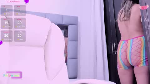 Snapshot of vivianne_scott chatting on 02/22/25, 11:57 Vivi online show from 02/22/25, 11:57