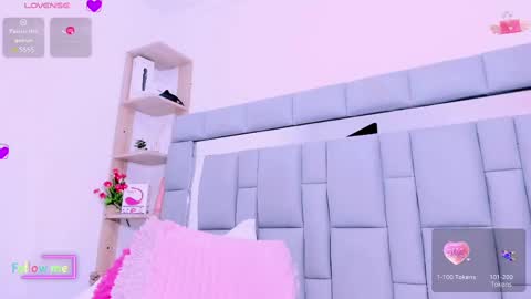 Snapshot of vivianne_scott chatting on 02/22/25, 03:03 Vivi online show from 02/22/25, 03:03