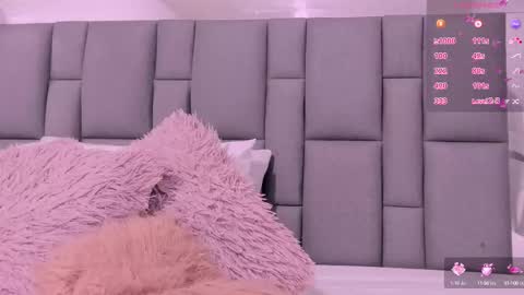 Snapshot of vivianne_scott chatting on 10/11/25, 12:04 Vivi online show from 10/11/25, 12:04