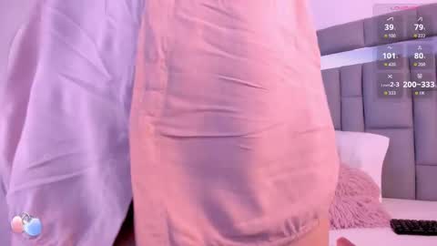 Snapshot of vivianne_scott chatting on 11/06/25, 12:17 Vivi online show from 11/06/25, 12:17