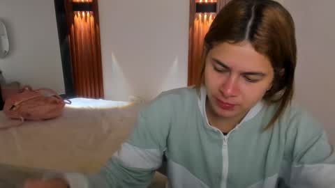 vivianowen9 online show from 02/02/26, 11:31