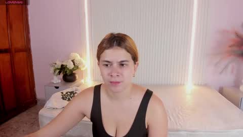 vivianowen9 online show from 04/13/26, 12:21