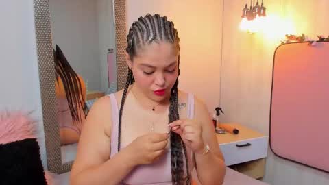 Vivian online show from 09/16/25, 12:17