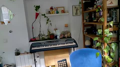 Viv online show from 10/20/25, 12:38