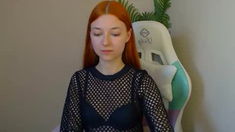 Vivien online show from 04/24/26, 06:43