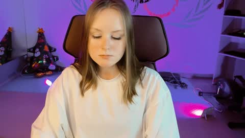 Vivien online show from 12/26/24, 05:40