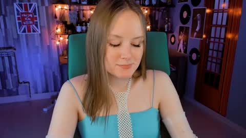 Vivien online show from 12/30/24, 03:24