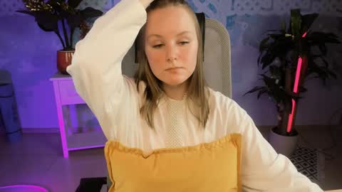 Vivien online show from 01/08/25, 01:20