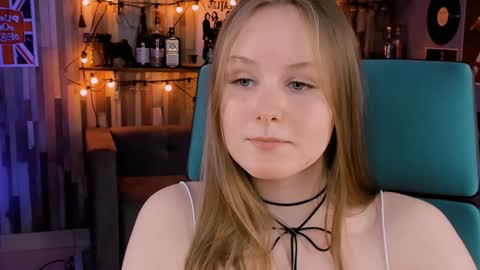 Vivien online show from 01/14/25, 08:37