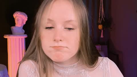 Vivien online show from 02/05/25, 07:53