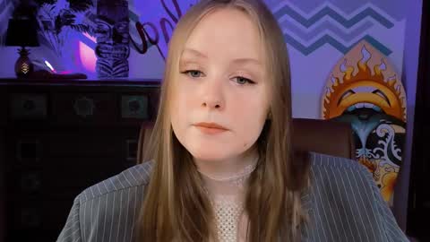 Vivien online show from 02/22/25, 09:12