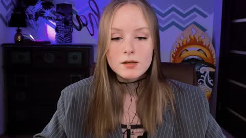 Vivien online show from 02/23/25, 03:18