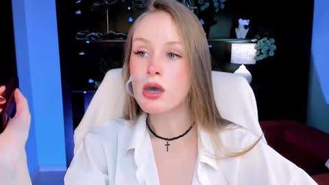 Vivien online show from 01/13/26, 11:15