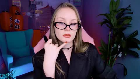 Vivien online show from 02/06/26, 05:56