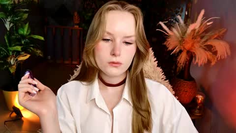 Snapshot of vivienleeigh chatting on 05/18/26, 05:13 Vivien online show from 05/18/26, 05:13