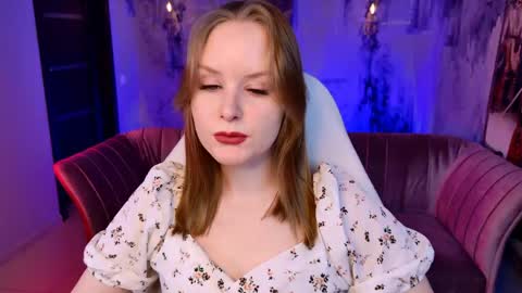 Snapshot of vivienleeigh chatting on 05/30/26, 05:37 Vivien online show from 05/30/26, 05:37