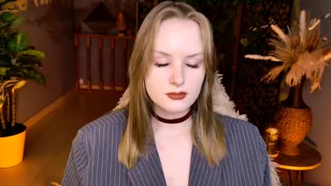 Snapshot of vivienleeigh chatting on 06/05/26, 05:14 Vivien online show from 06/05/26, 05:14