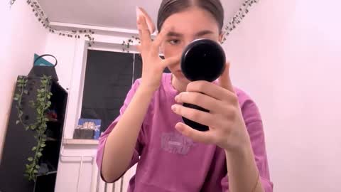 Vivi online show from 10/27/25, 12:09