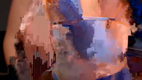 Vivienne online show from 03/05/25, 10:43