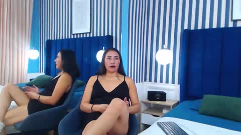 Vivian  online show from 12/17/25, 01:28