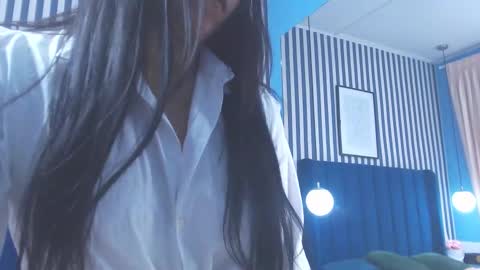 Vivian  online show from 02/20/26, 01:00