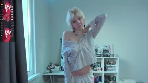 Snapshot of vivy_ chatting on 06/11/26, 06:39 chatur babes online show from 06/11/26, 06:39