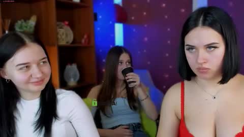 vivy_star online show from 02/12/26, 08:04