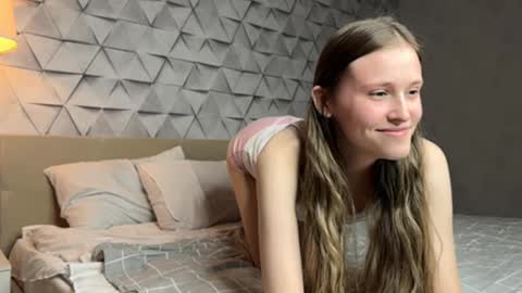 vixcx_ online show from 09/18/25, 02:13