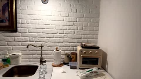 vixcx_ online show from 10/18/25, 04:19