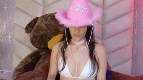 Snapshot of vixen_flutter chatting on 04/16/26, 09:39 Vixen online show from 04/16/26, 09:39