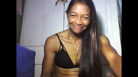 Snapshot of vixen_lina chatting on 04/25/26, 04:48 vixen_lina online show from 04/25/26, 04:48