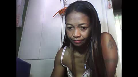 Snapshot of vixen_lina chatting on 05/06/26, 06:41 vixen_lina online show from 05/06/26, 06:41