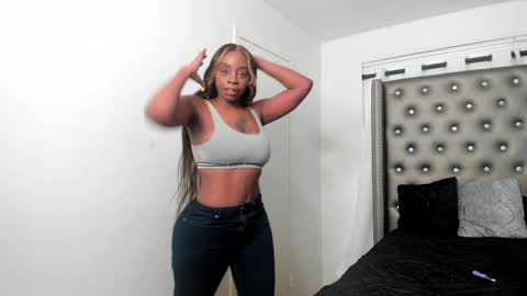 Snapshot of vixen_sasha chatting on 12/12/24, 07:48 Sasha Malone online show from 12/12/24, 07:48