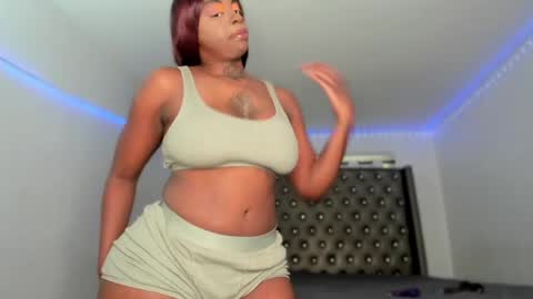 Snapshot of vixen_sasha chatting on 05/28/26, 02:58 Sasha Malone online show from 05/28/26, 02:58