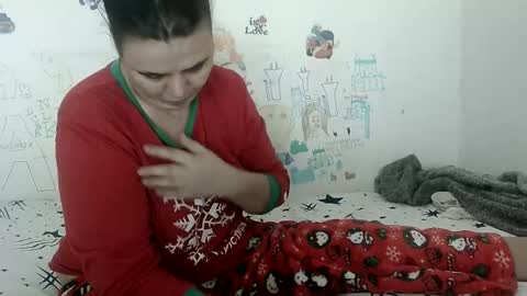 Snapshot of vixenbya chatting on 02/02/25, 10:24 vixenbya online show from 02/02/25, 10:24