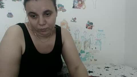 Snapshot of vixenbya chatting on 02/15/25, 11:39 vixenbya online show from 02/15/25, 11:39