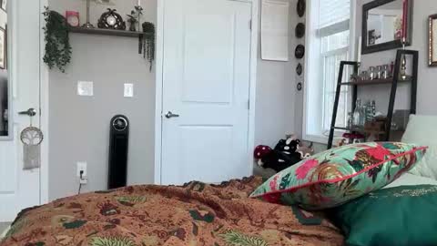 Liz online show from 03/12/26, 07:09